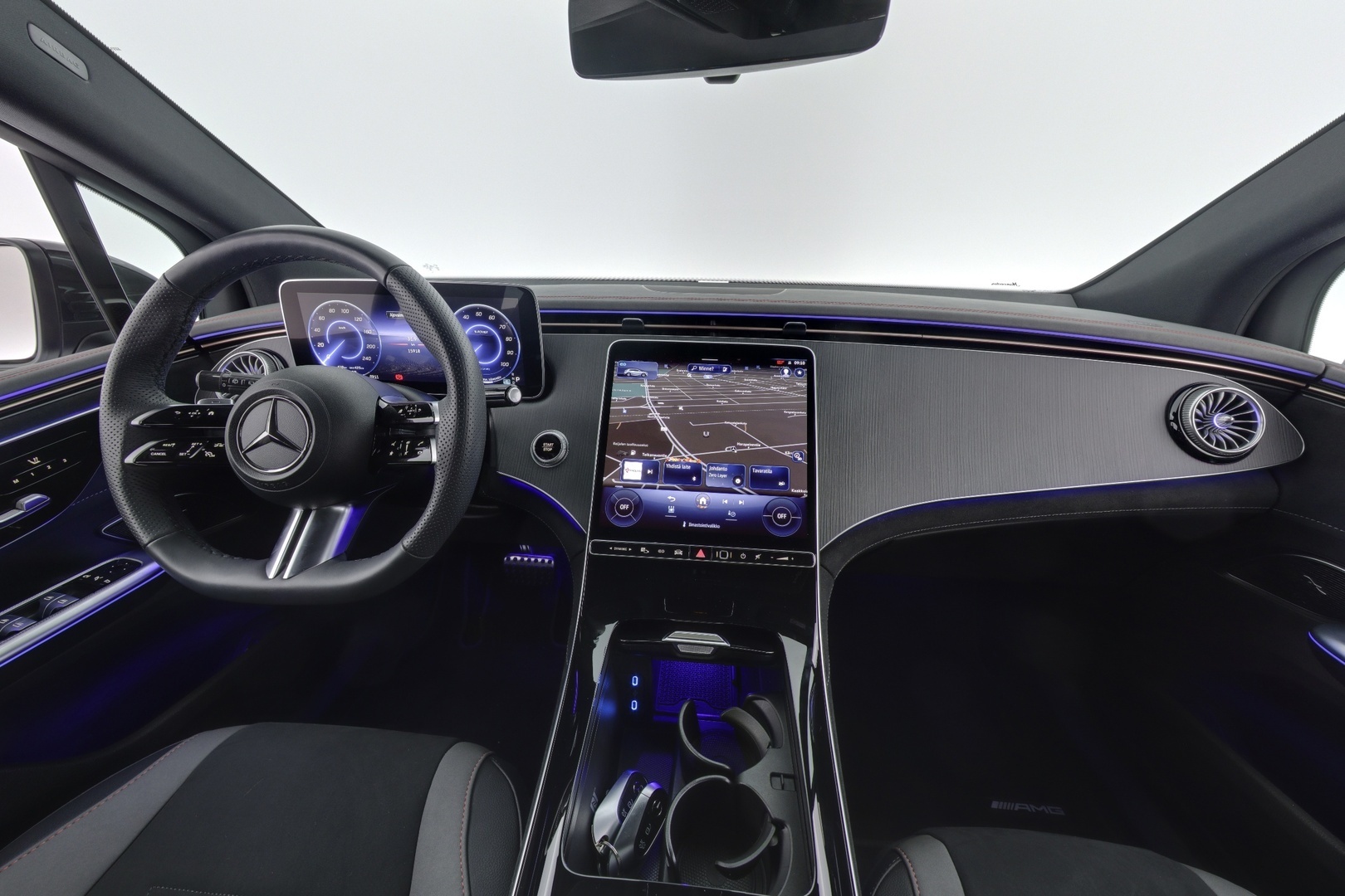 MERCEDES-BENZ EQE SUV 2025