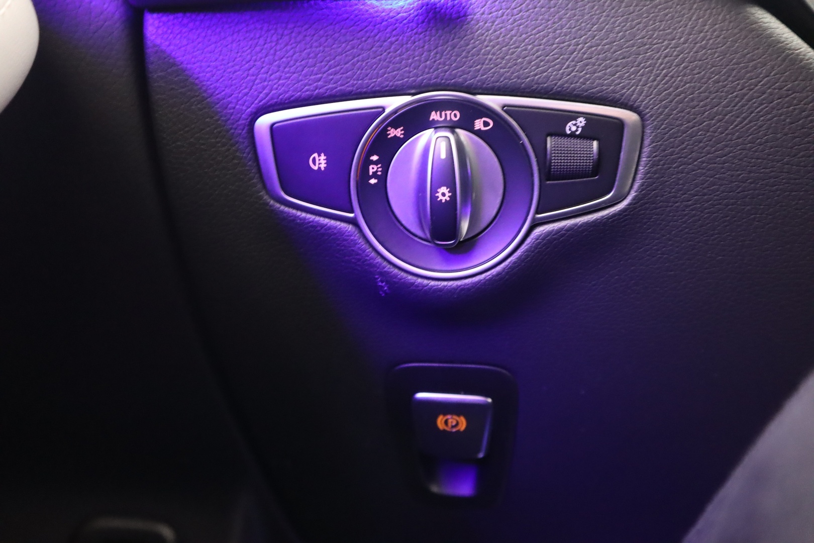 MERCEDES-BENZ EQC 2023