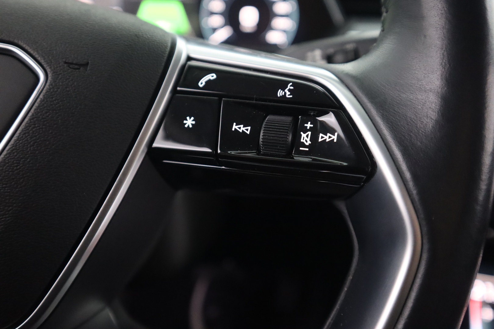 AUDI e-tron 2021