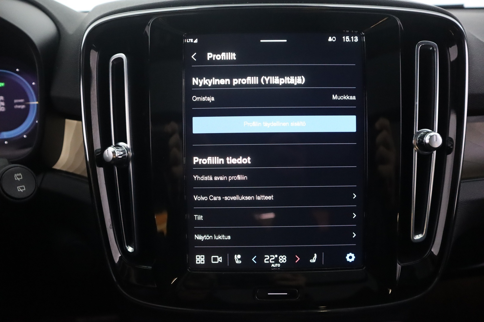 VOLVO XC40 18