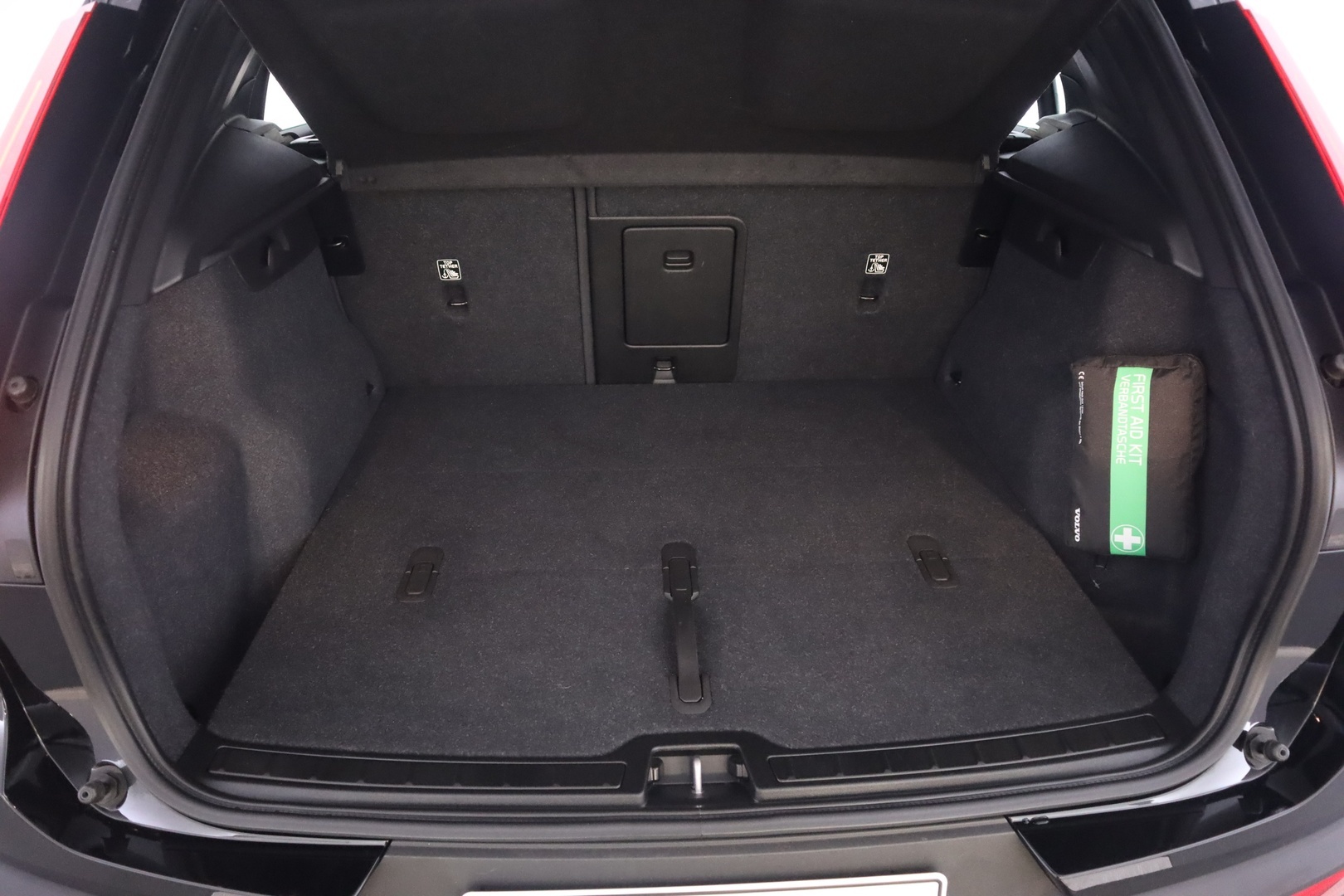 VOLVO XC40 25
