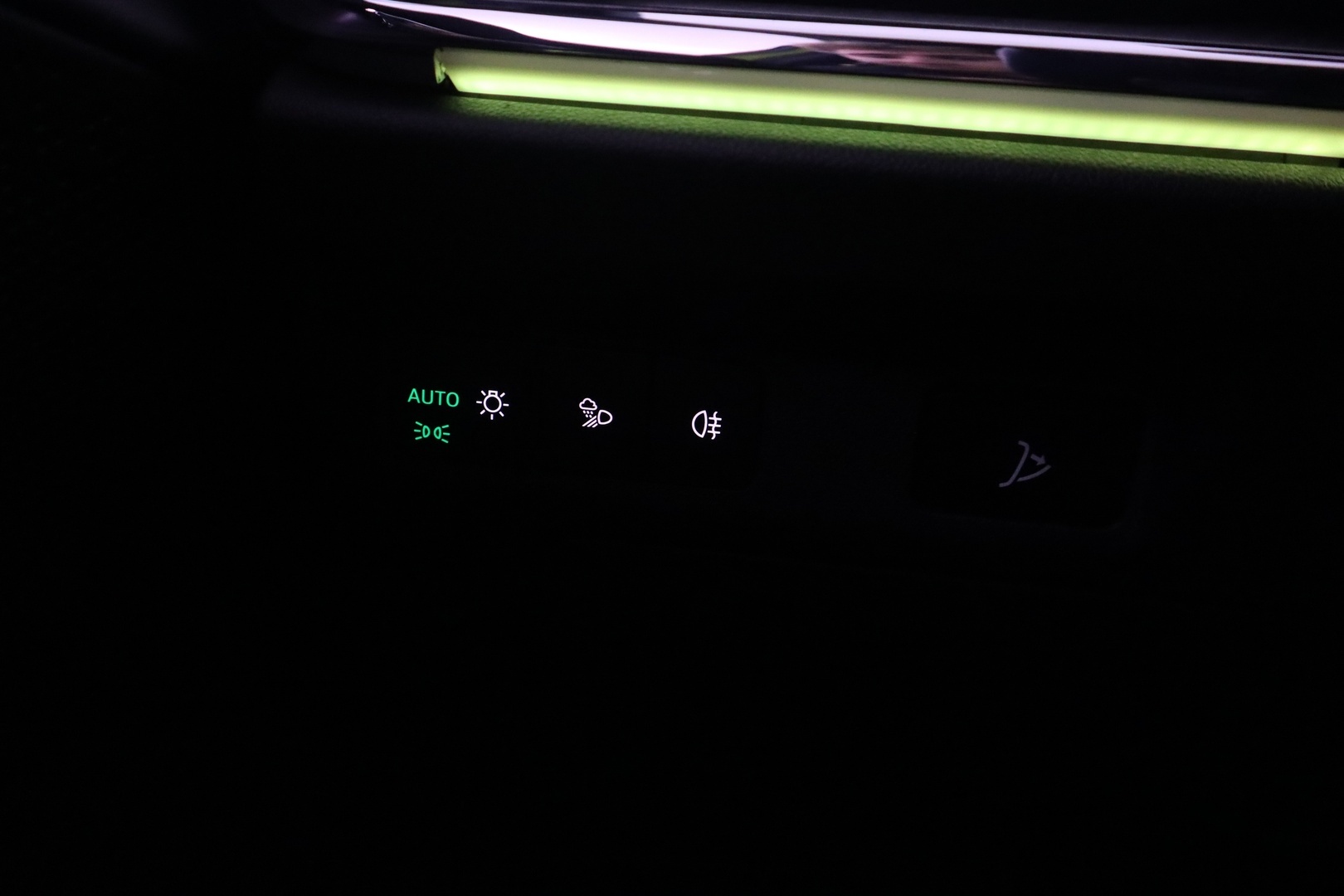 SKODA Enyaq 2023