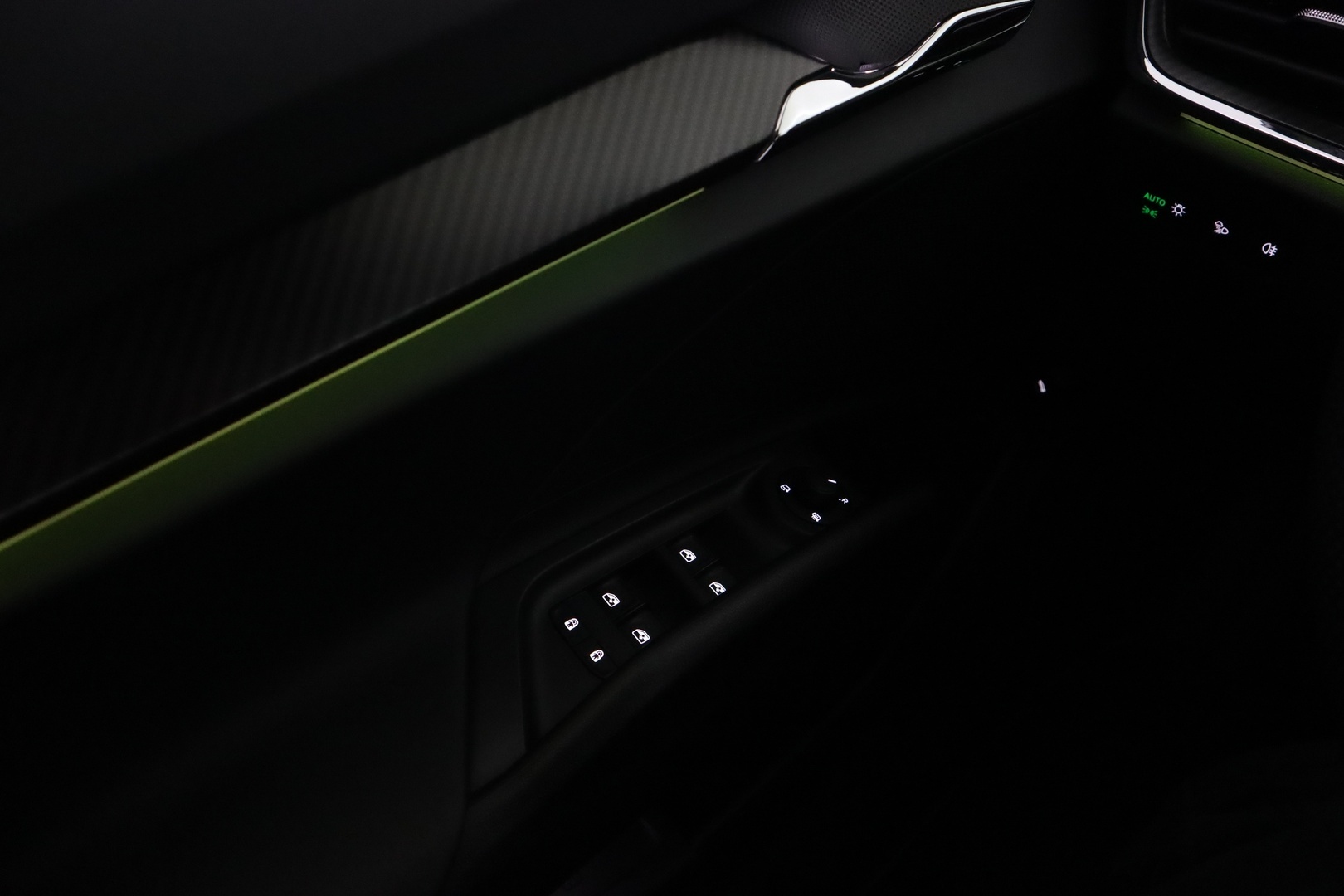 SKODA Enyaq 2023