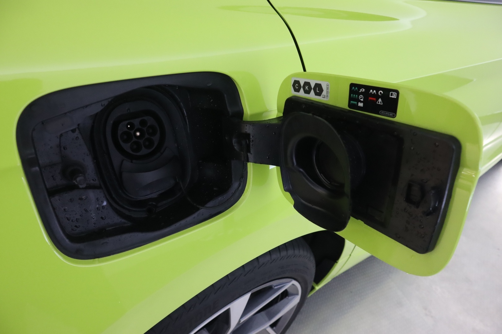 SKODA Enyaq 2023