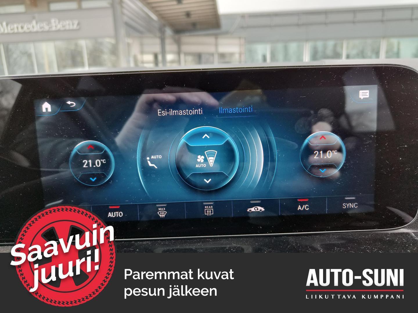 MERCEDES-BENZ EQA 2022