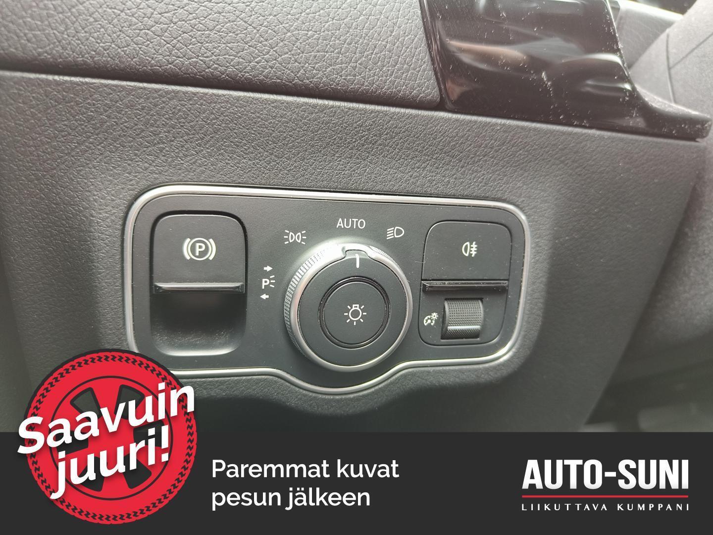 MERCEDES-BENZ EQA 2022