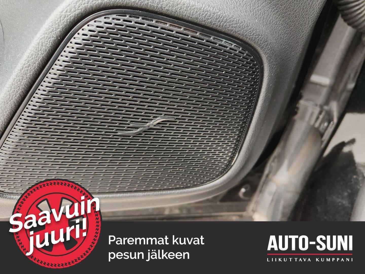 MERCEDES-BENZ EQA 2022