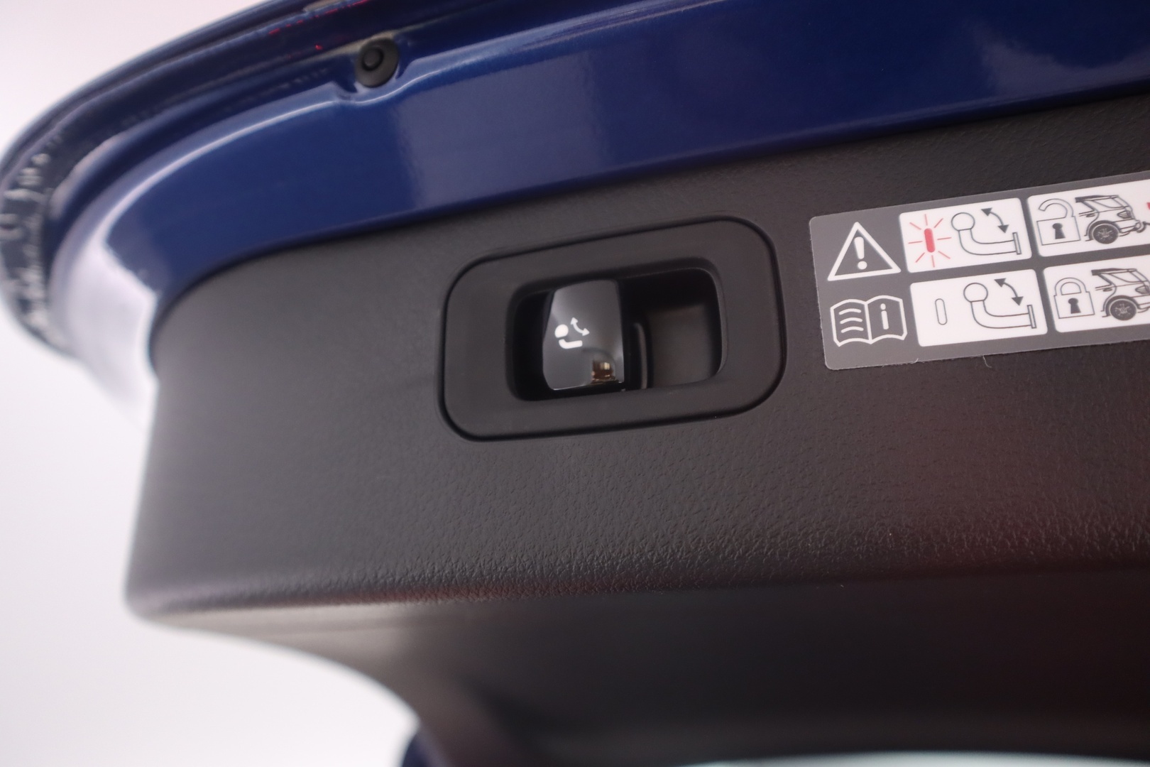 MERCEDES-BENZ C 2025