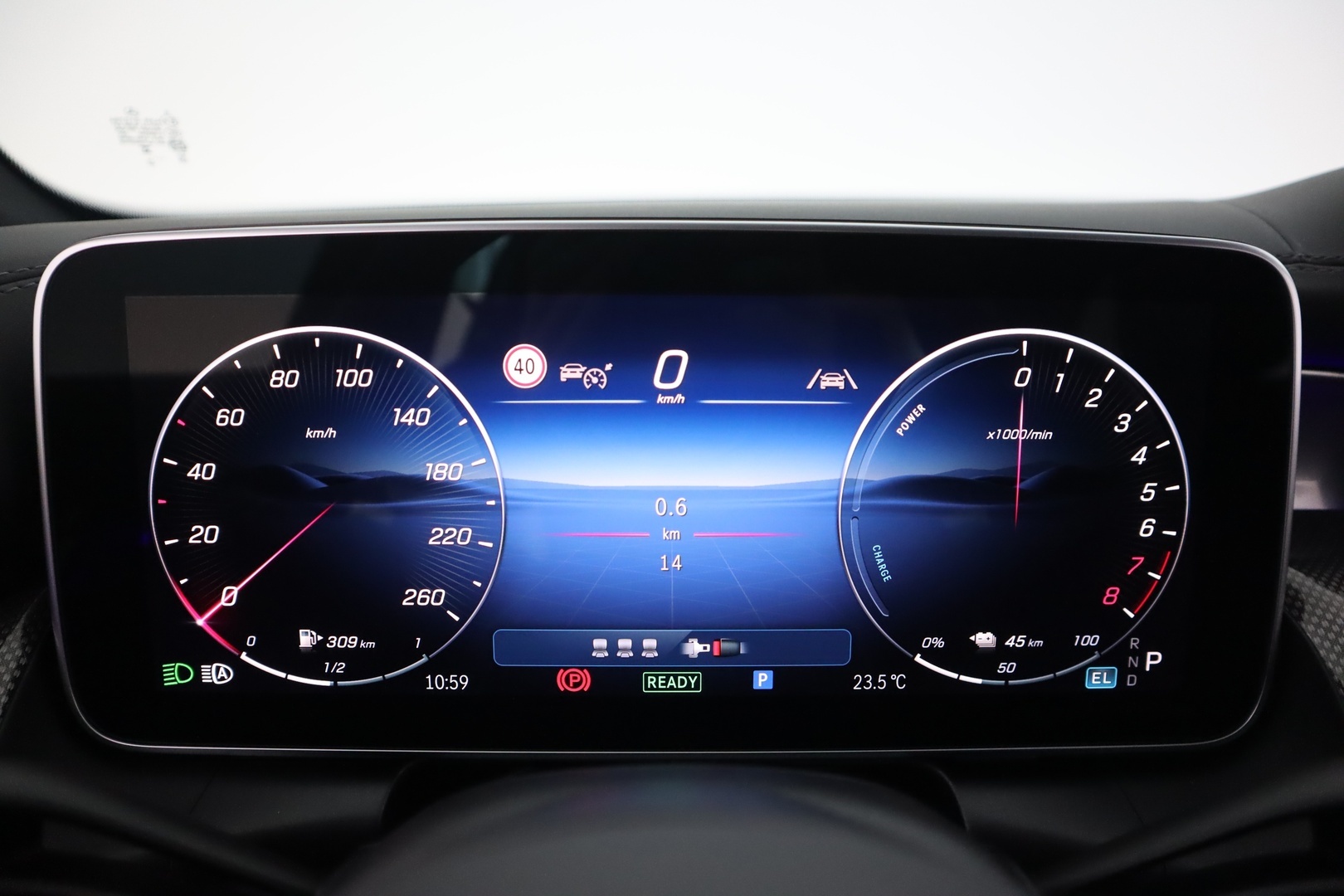 MERCEDES-BENZ GLC 2025