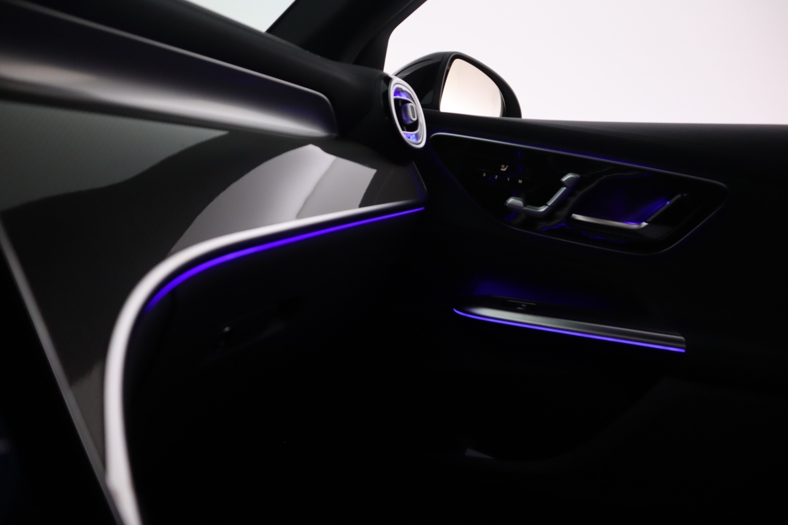 MERCEDES-BENZ GLC 2025