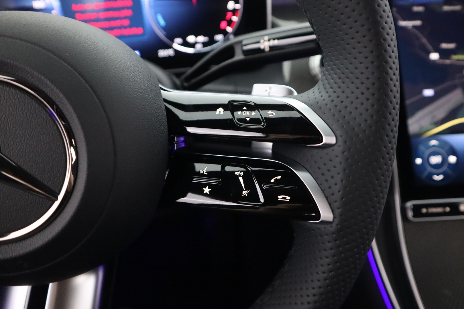 MERCEDES-BENZ GLC 2025