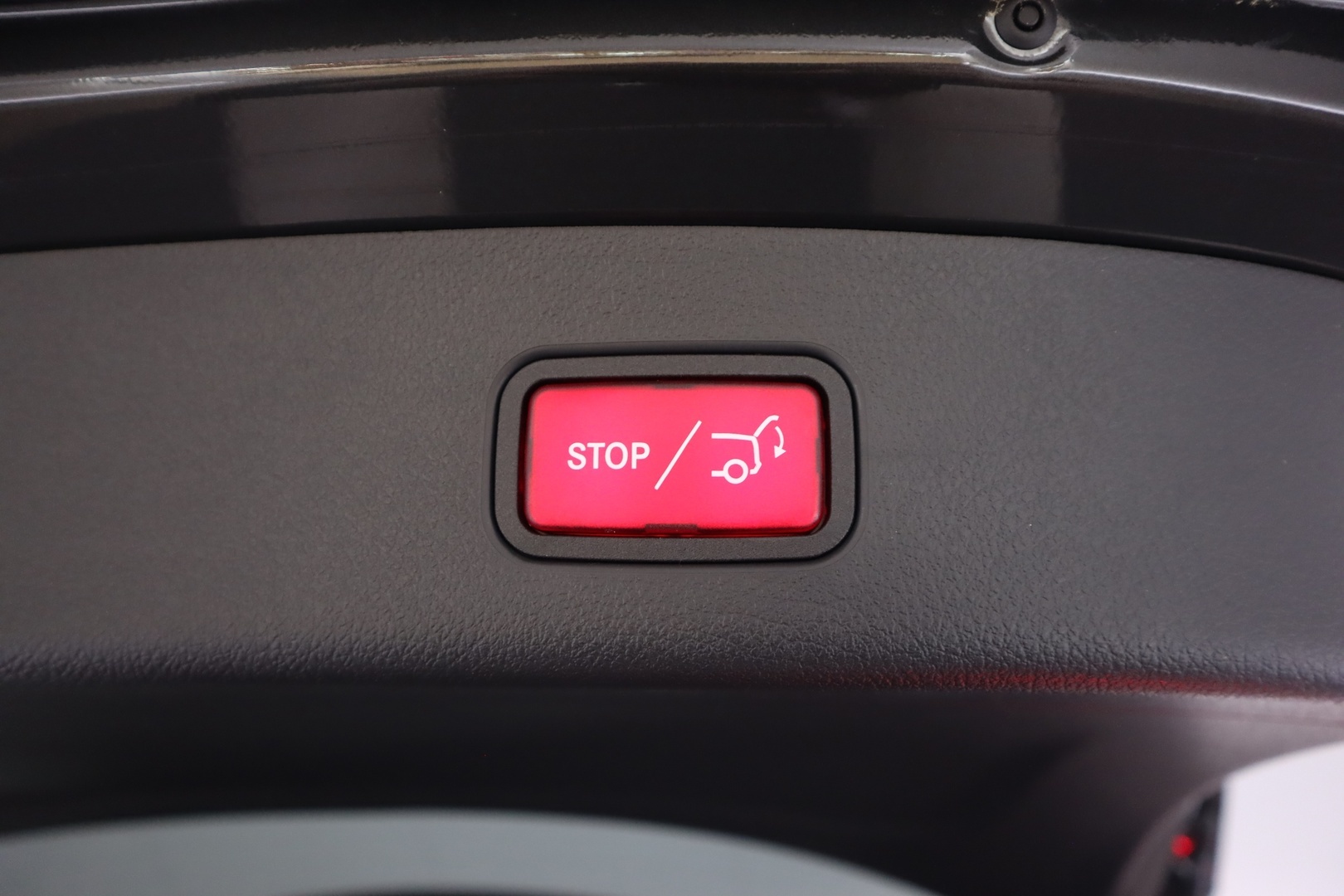 MERCEDES-BENZ GLC 2025