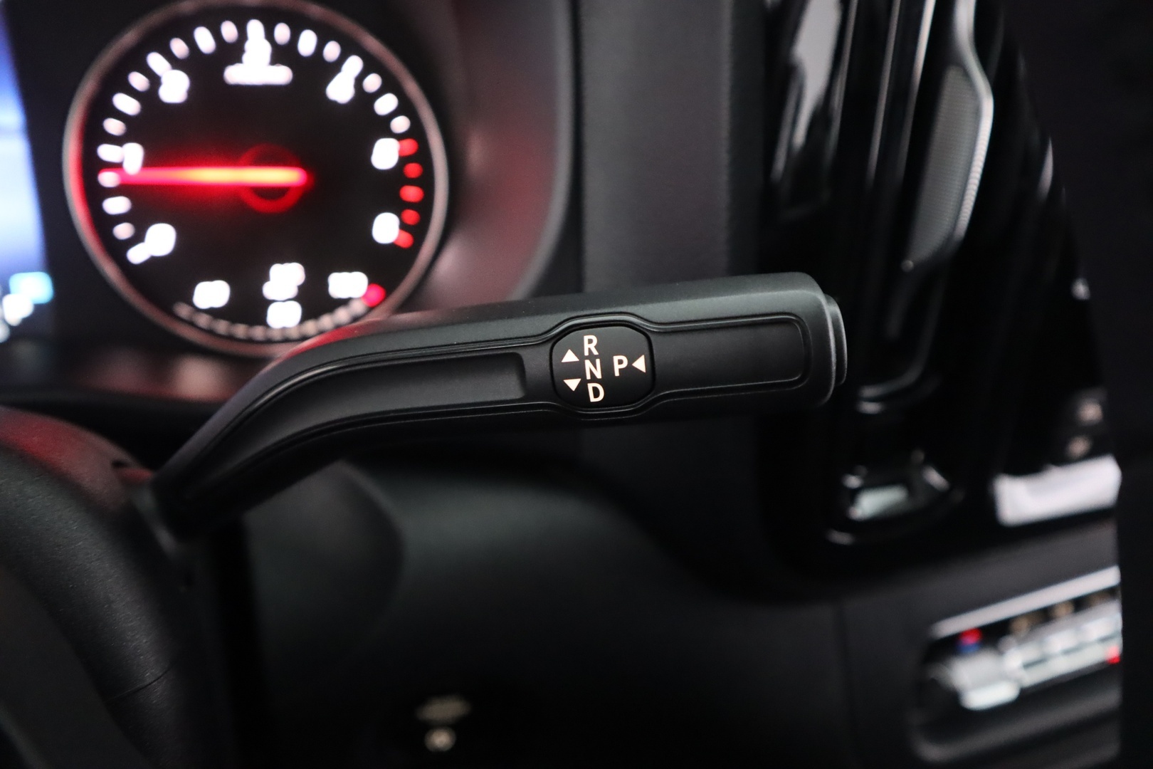 MERCEDES-BENZ Vito 2025