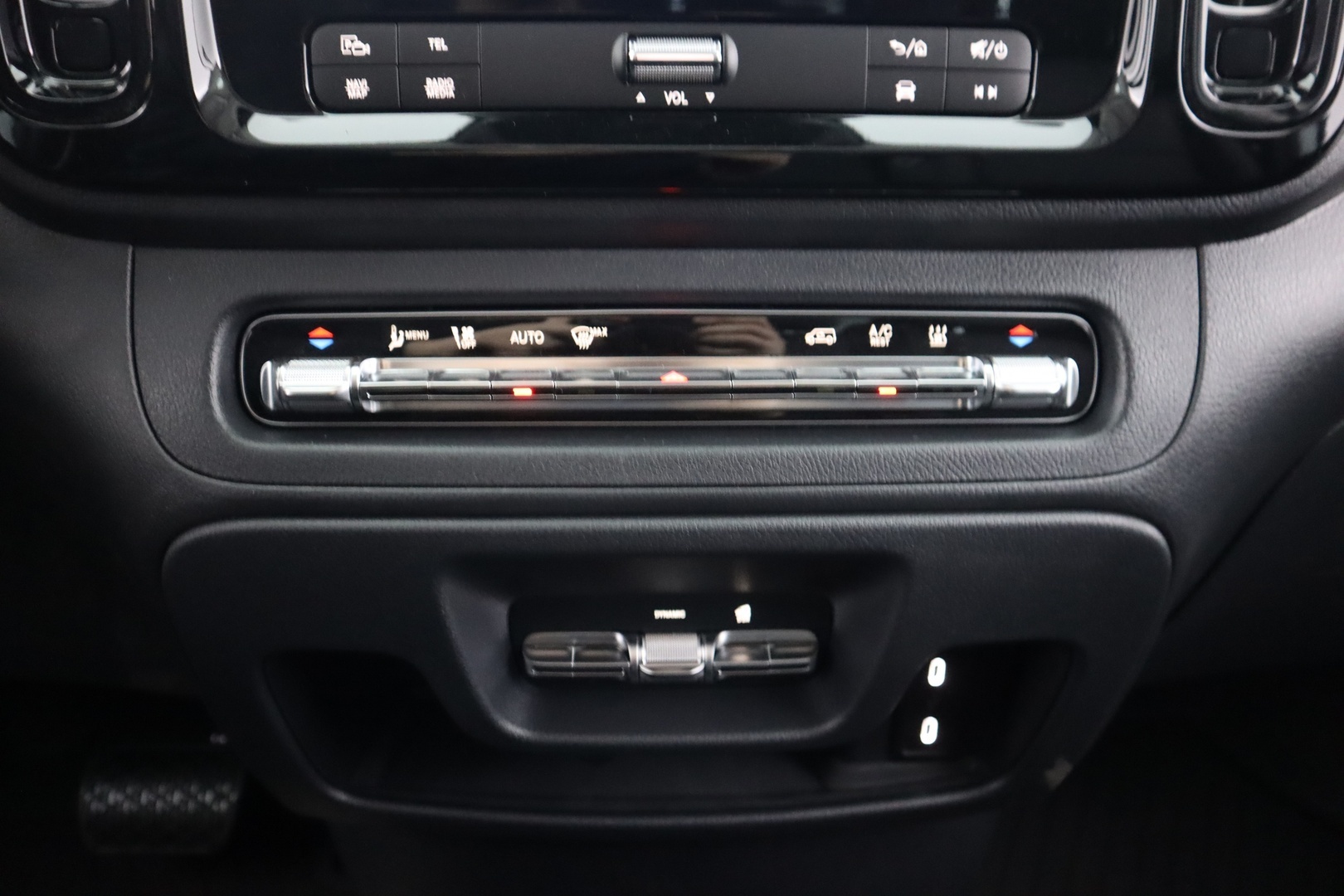 MERCEDES-BENZ Vito 2025