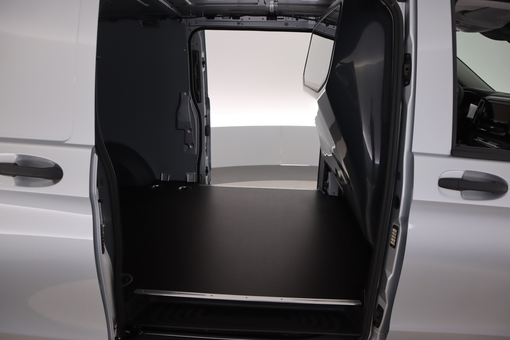 MERCEDES-BENZ Vito 2025