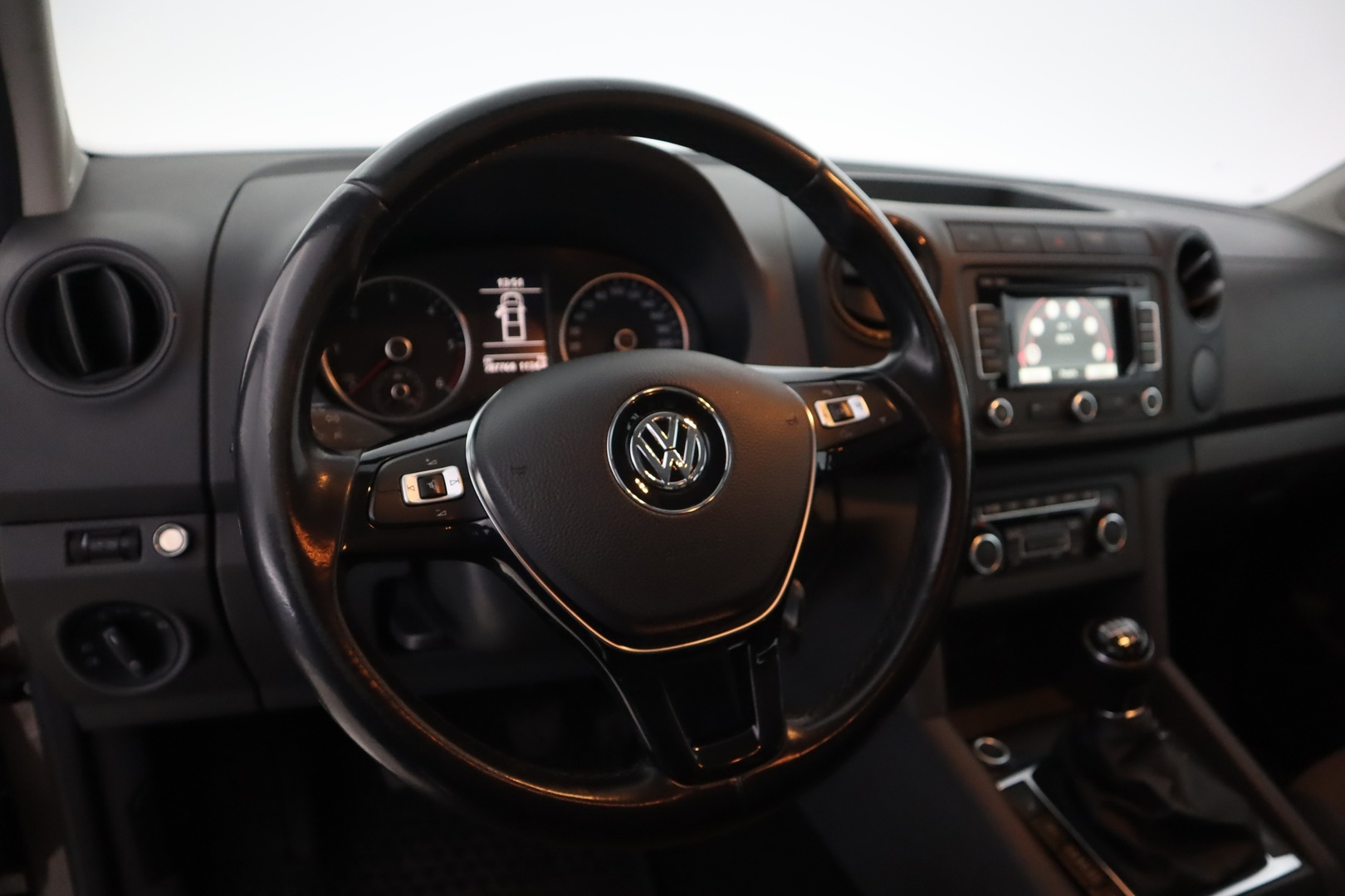 VOLKSWAGEN Amarok 2015