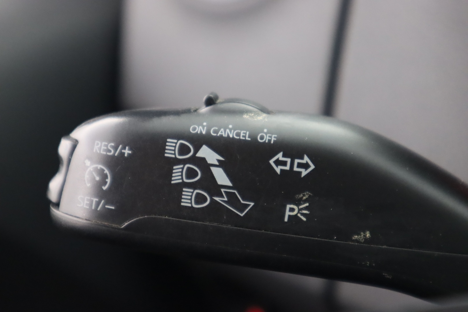 VOLKSWAGEN Amarok 2015