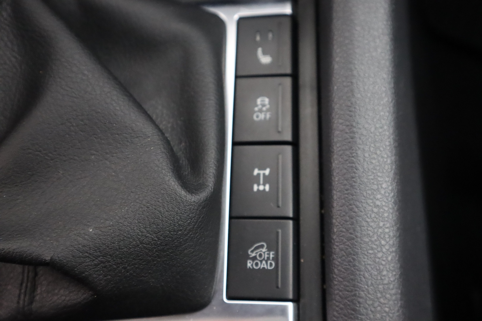 VOLKSWAGEN Amarok 2015