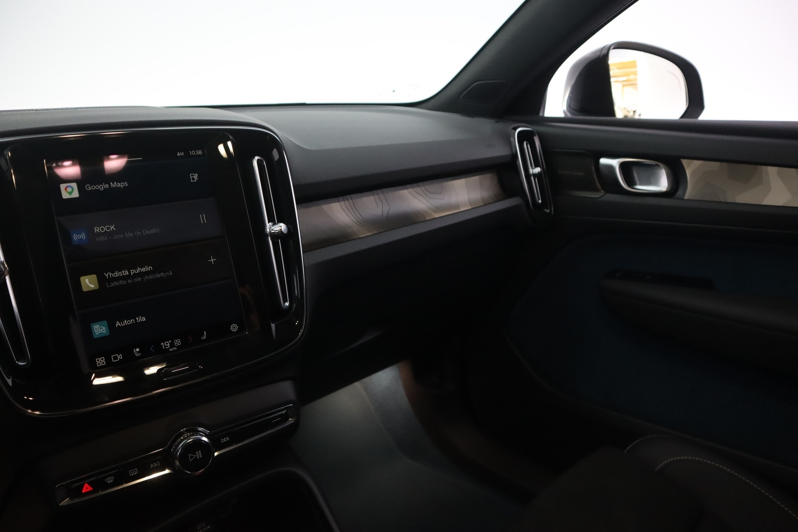 VOLVO C40 2022