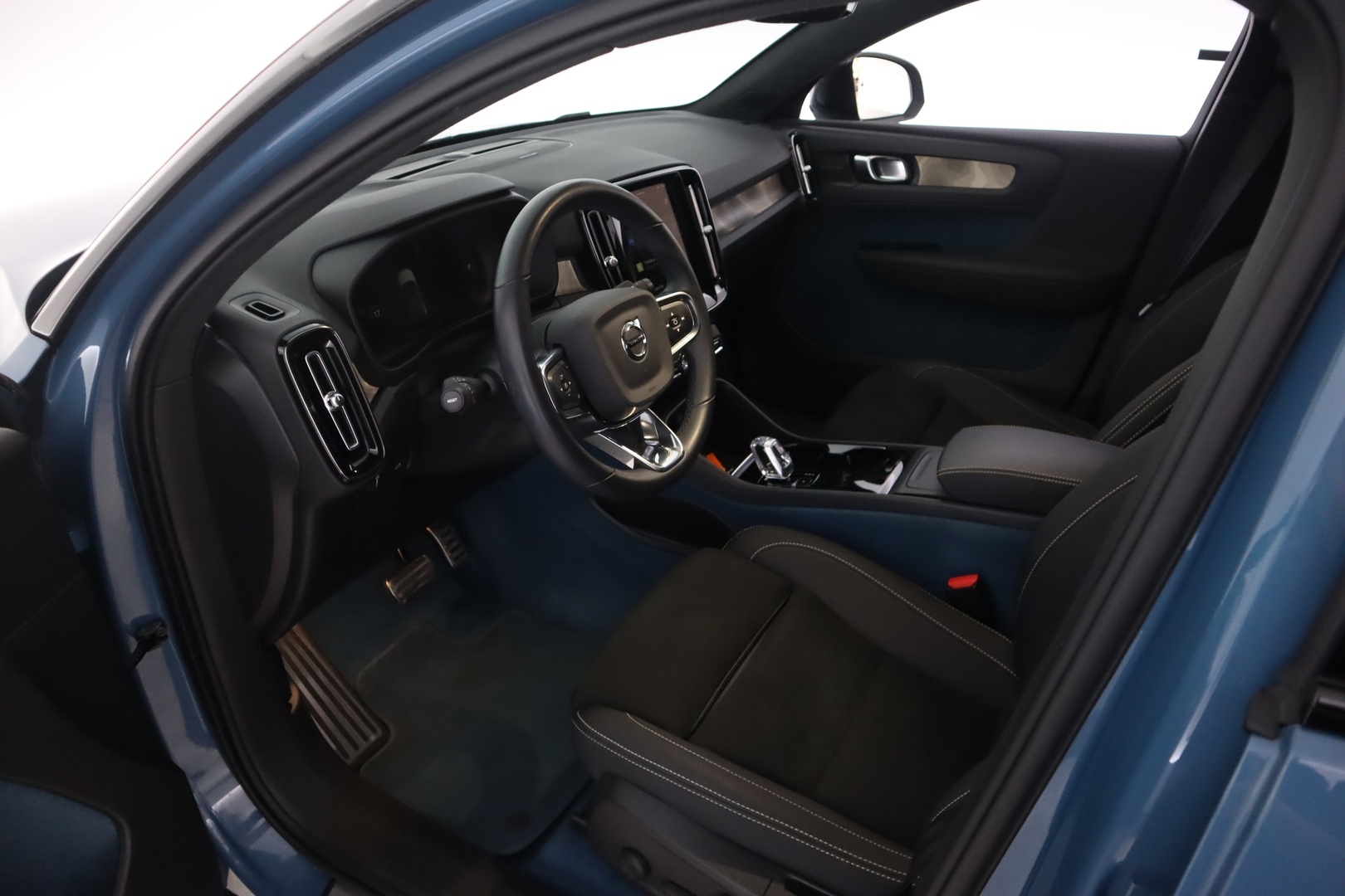 VOLVO C40 2022