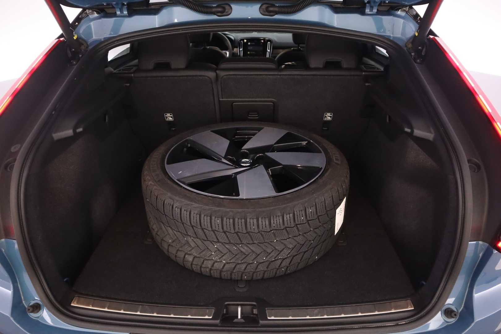 VOLVO C40 2022