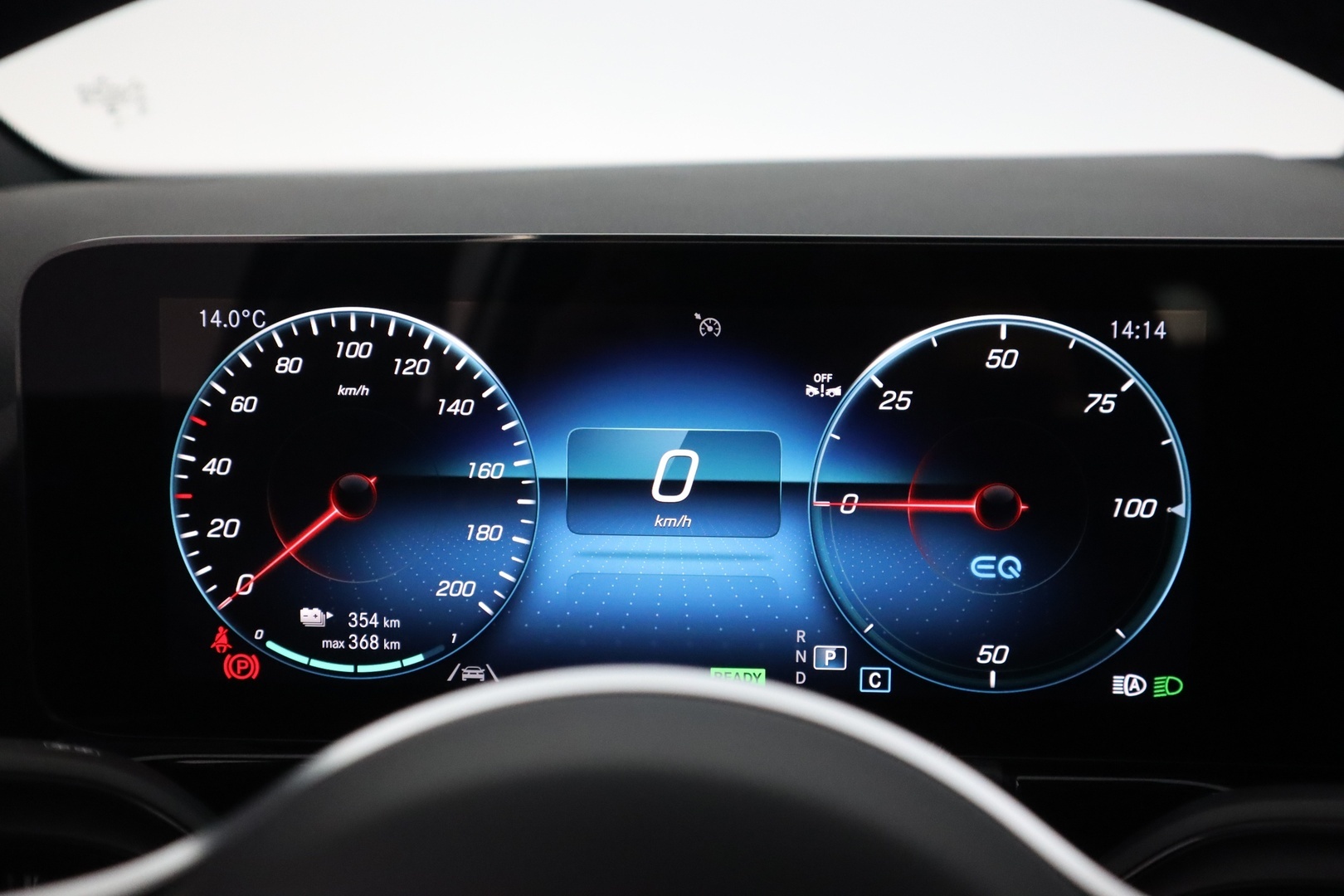MERCEDES-BENZ EQA 2023