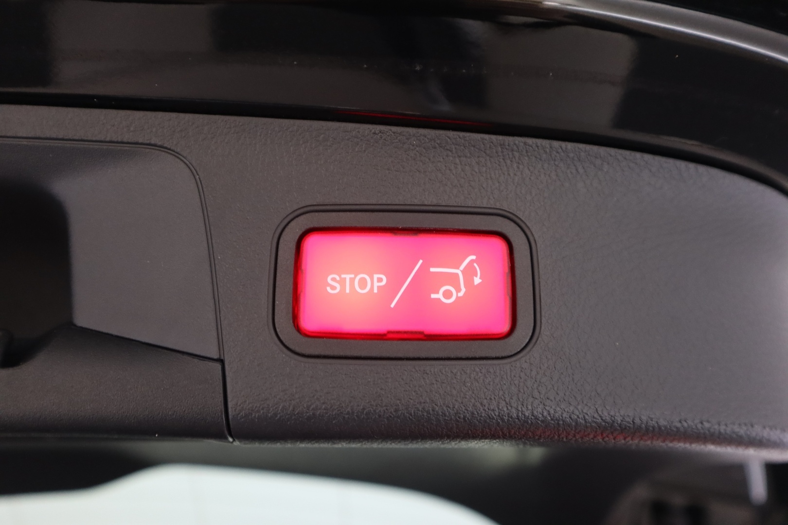 MERCEDES-BENZ EQA 2023