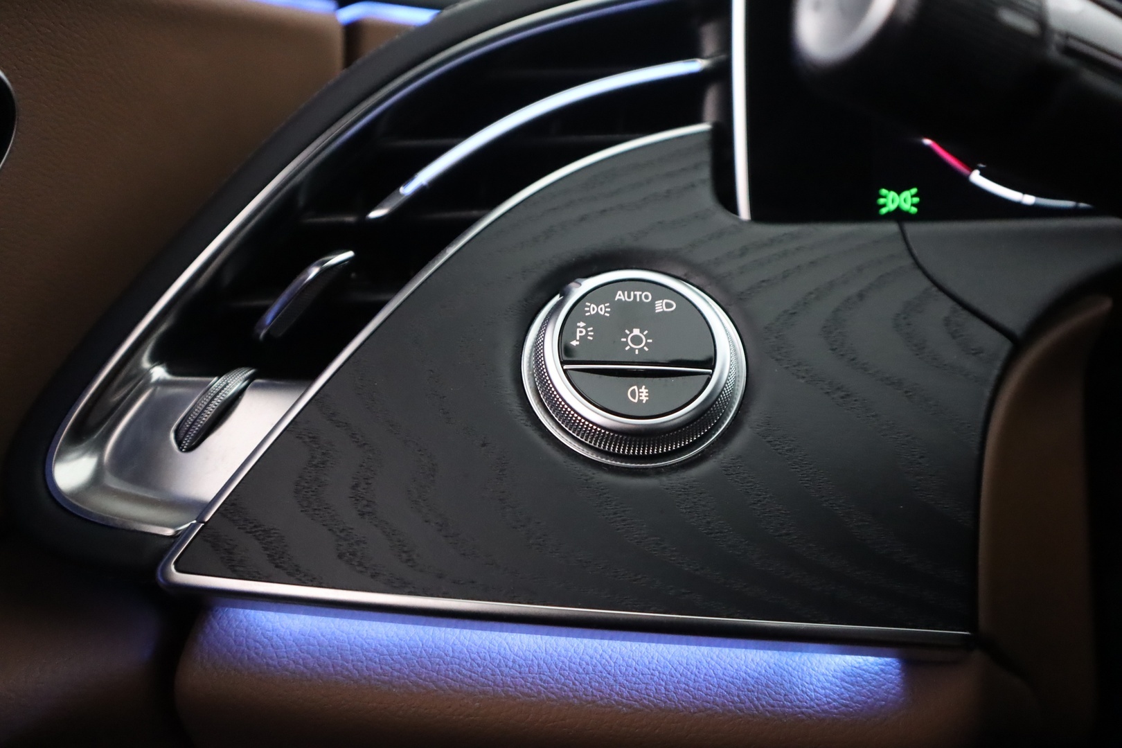 MERCEDES-BENZ E 2024