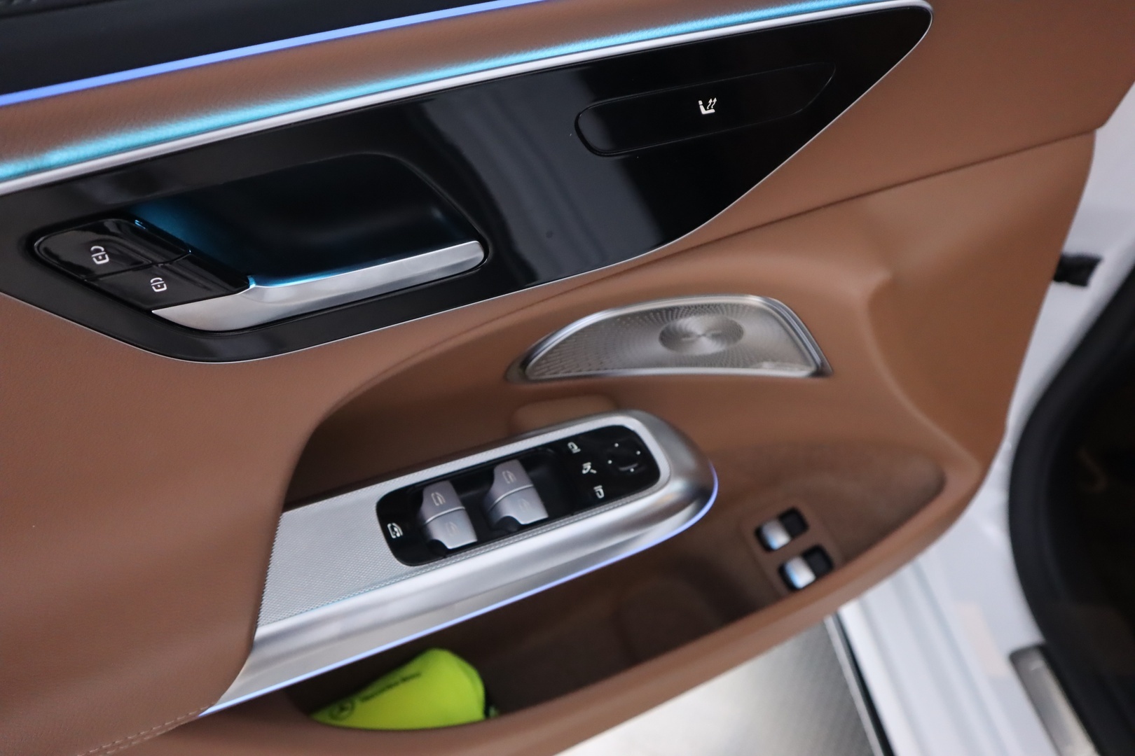 MERCEDES-BENZ E 2024