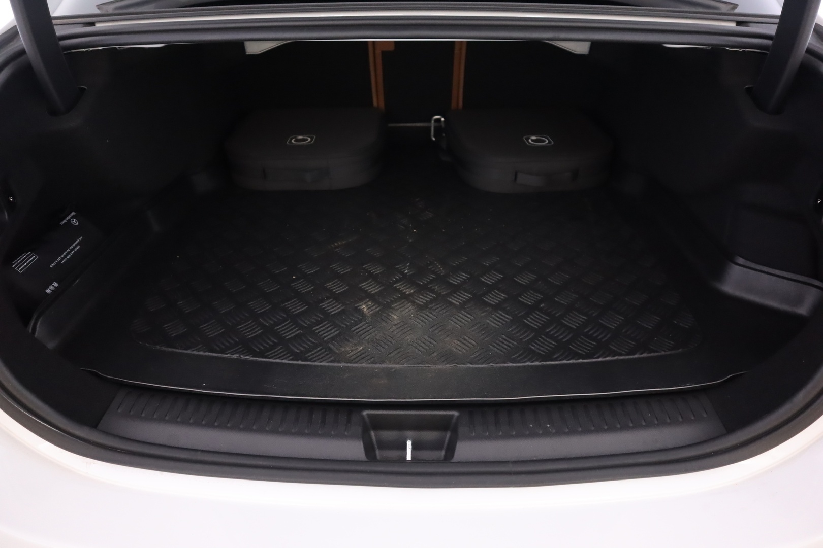 MERCEDES-BENZ E 2024