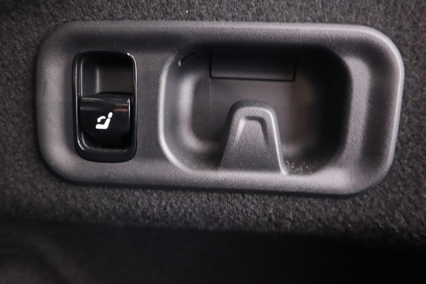 MERCEDES-BENZ E 2024