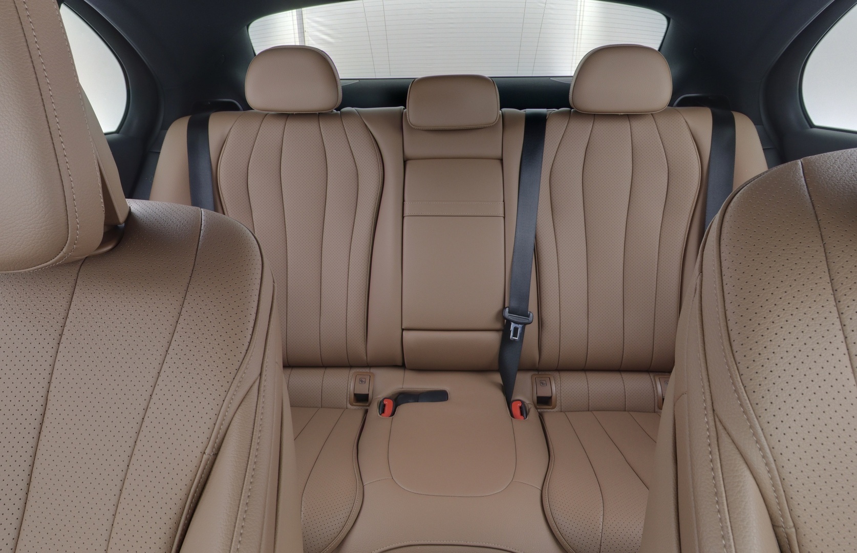 MERCEDES-BENZ E 2024