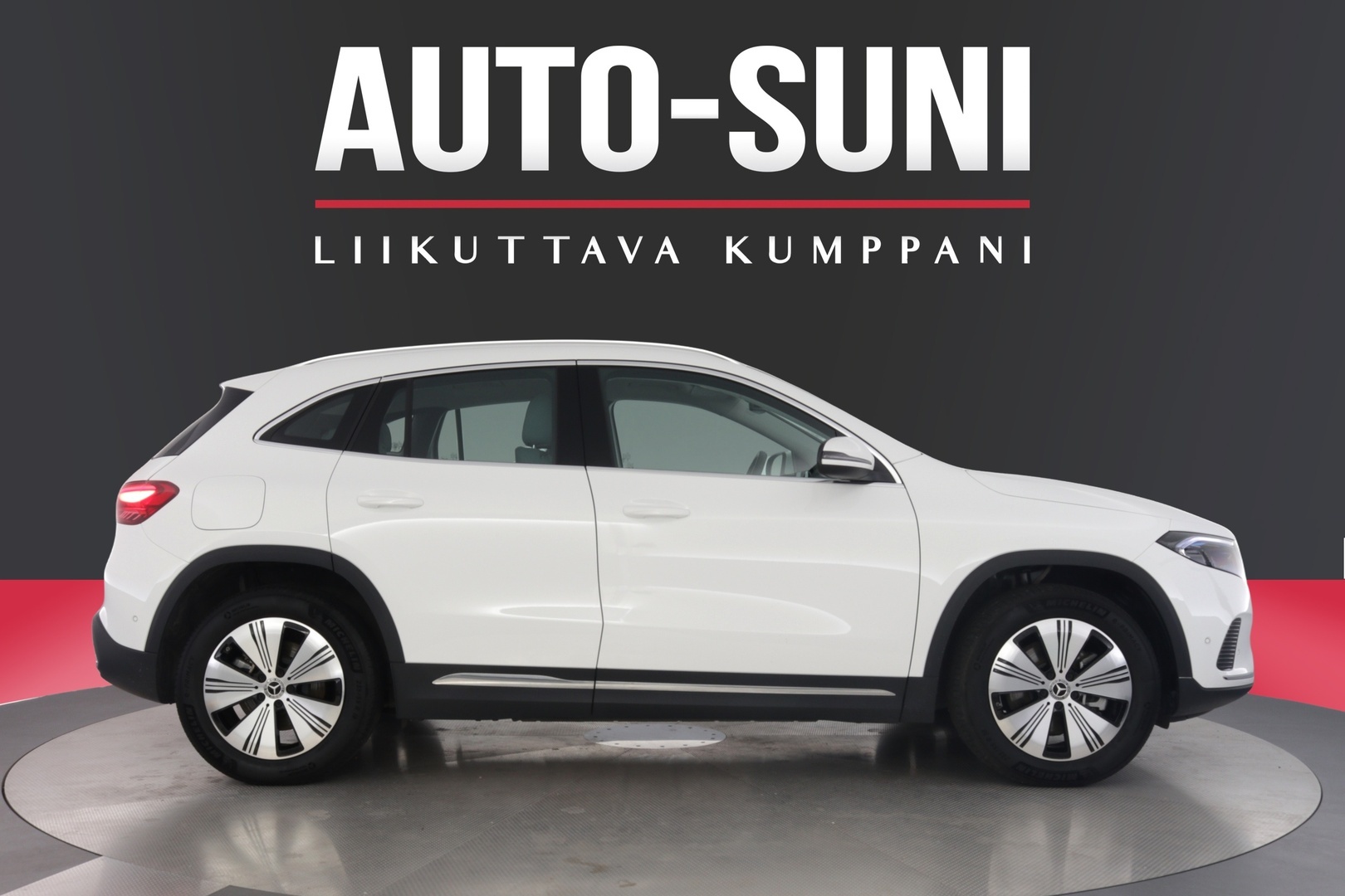 MERCEDES-BENZ EQA 2024