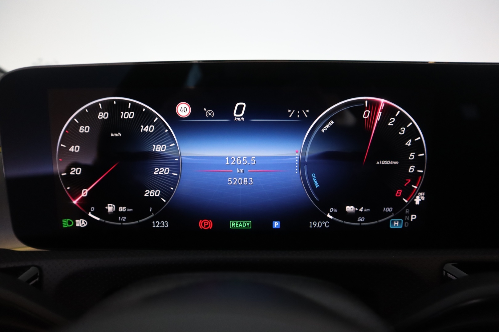 MERCEDES-BENZ CLA 2024