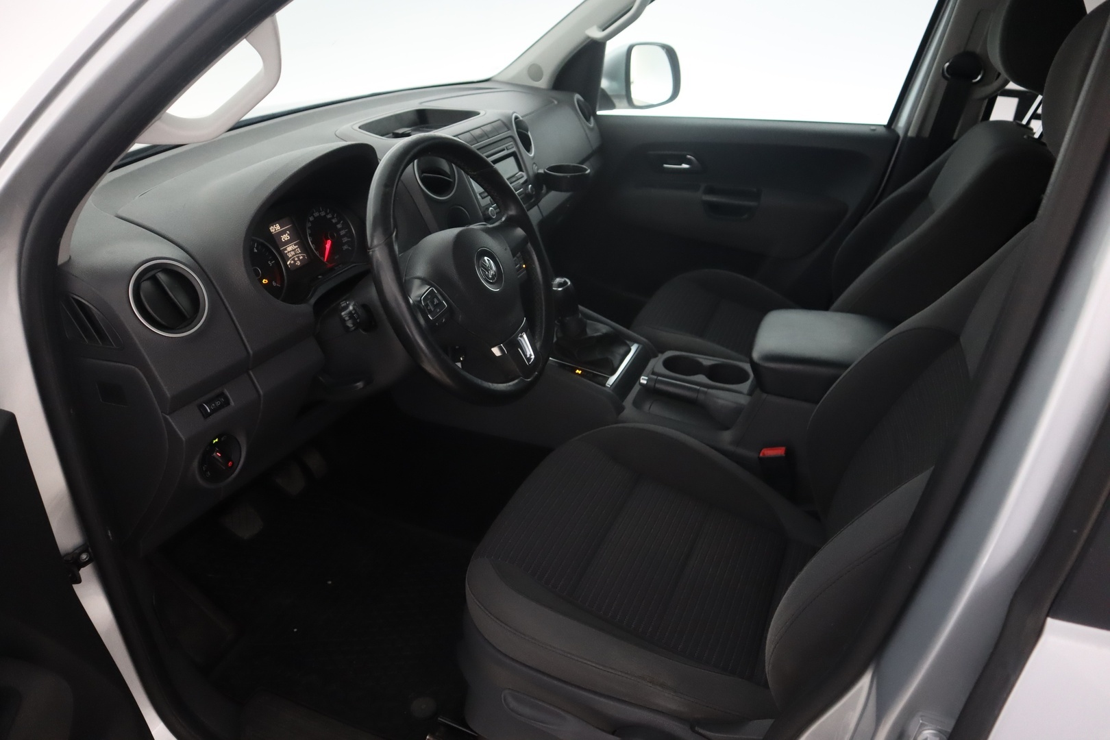 VOLKSWAGEN Amarok 2011