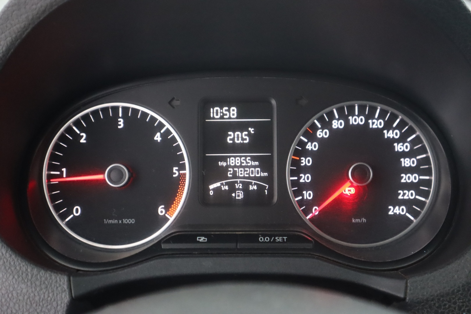 VOLKSWAGEN Amarok 2011