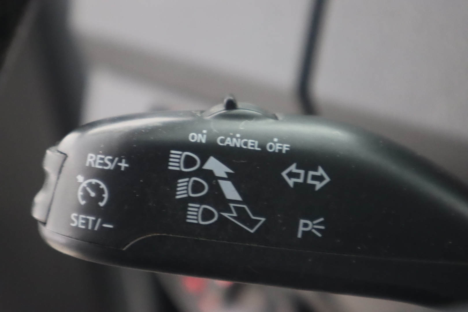 VOLKSWAGEN Amarok 2011