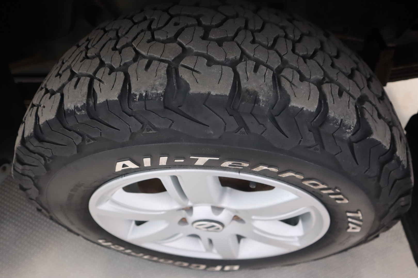 VOLKSWAGEN Amarok 2011