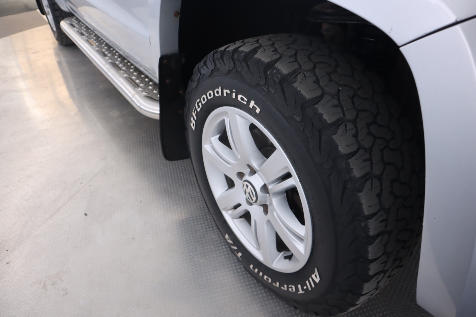 VOLKSWAGEN Amarok 2011