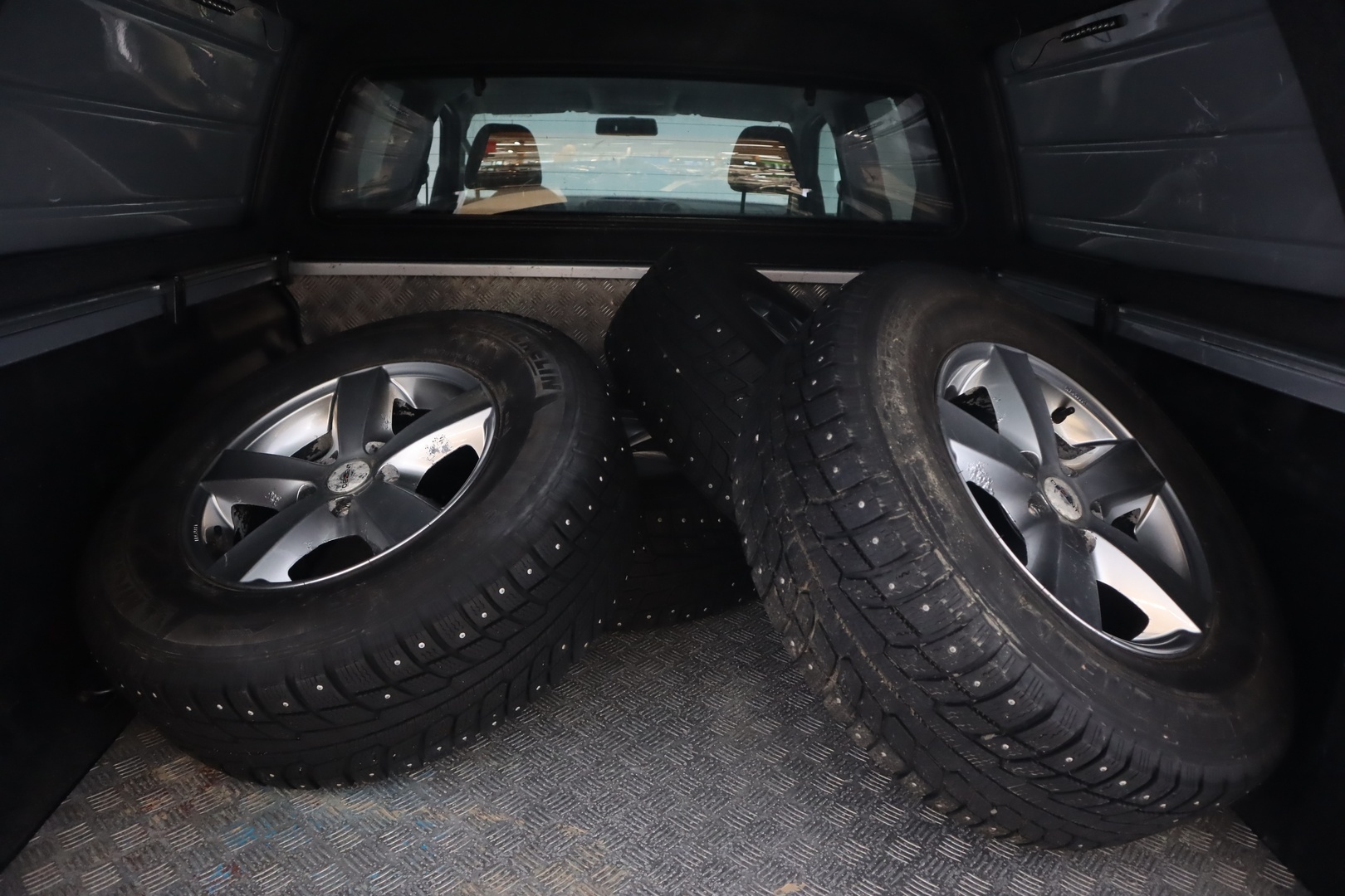 VOLKSWAGEN Amarok 2011