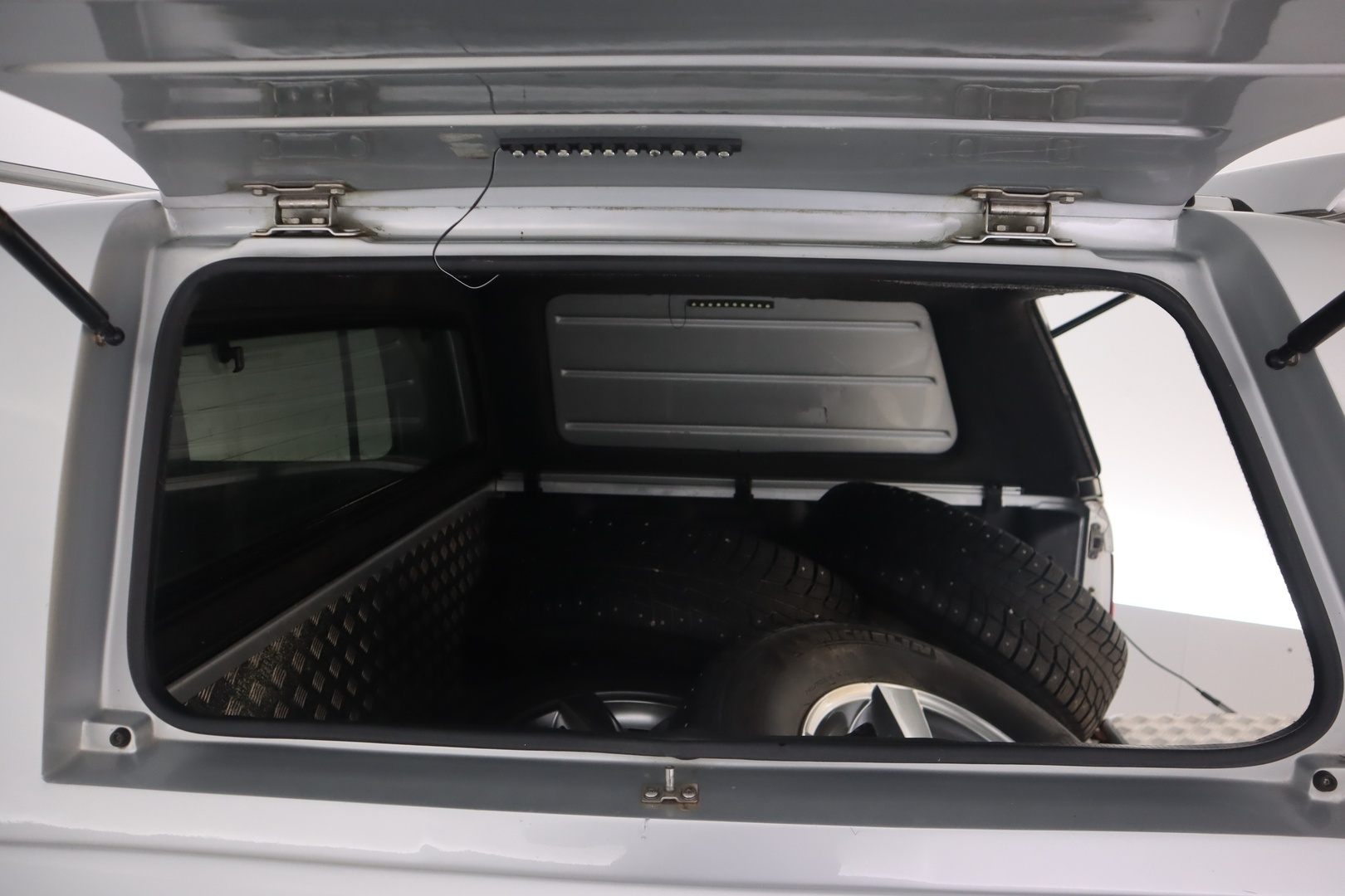 VOLKSWAGEN Amarok 2011