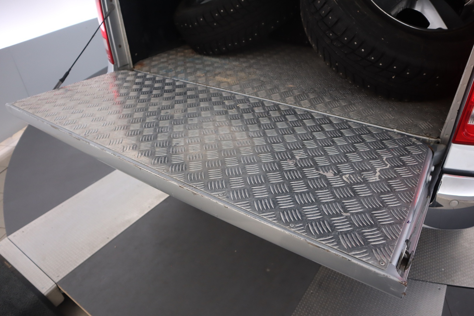 VOLKSWAGEN Amarok 2011