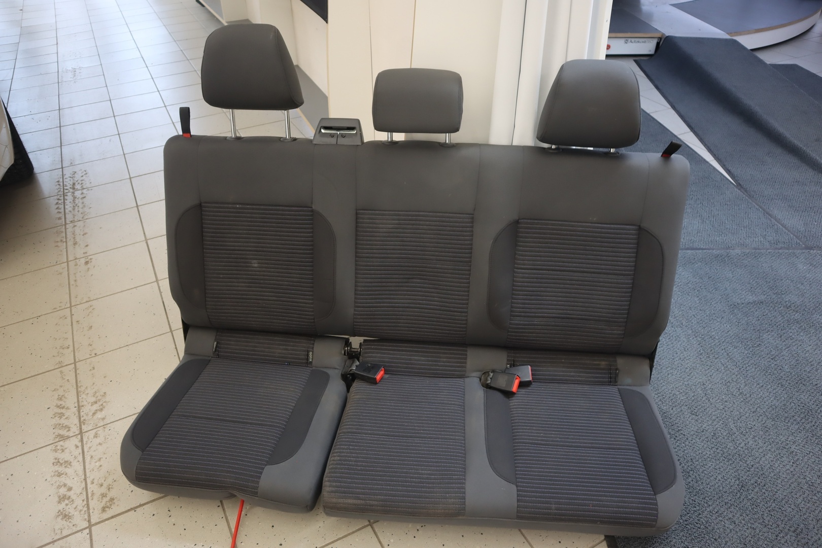 VOLKSWAGEN Amarok 2011