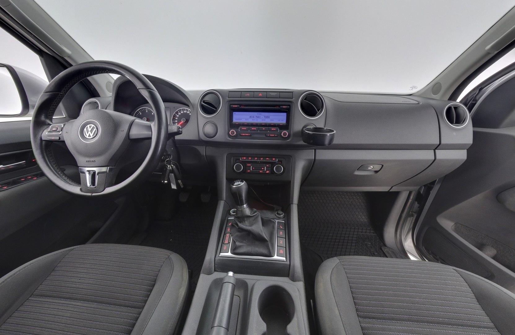 VOLKSWAGEN Amarok 2011