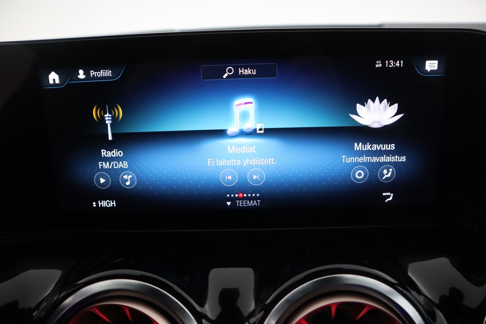 MERCEDES-BENZ EQA 2023