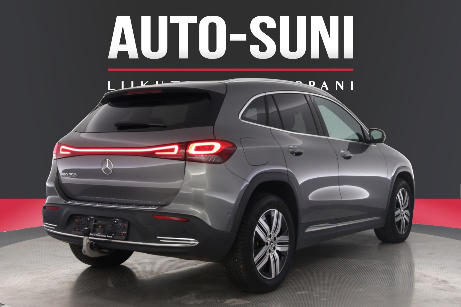 MERCEDES-BENZ EQA 2023