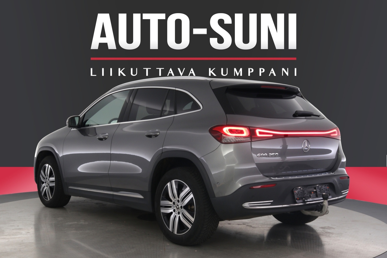 MERCEDES-BENZ EQA 2023