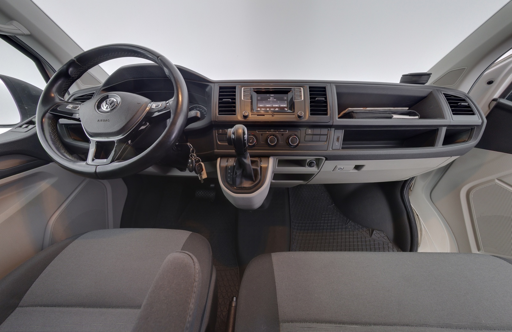 VOLKSWAGEN Transporter 2016