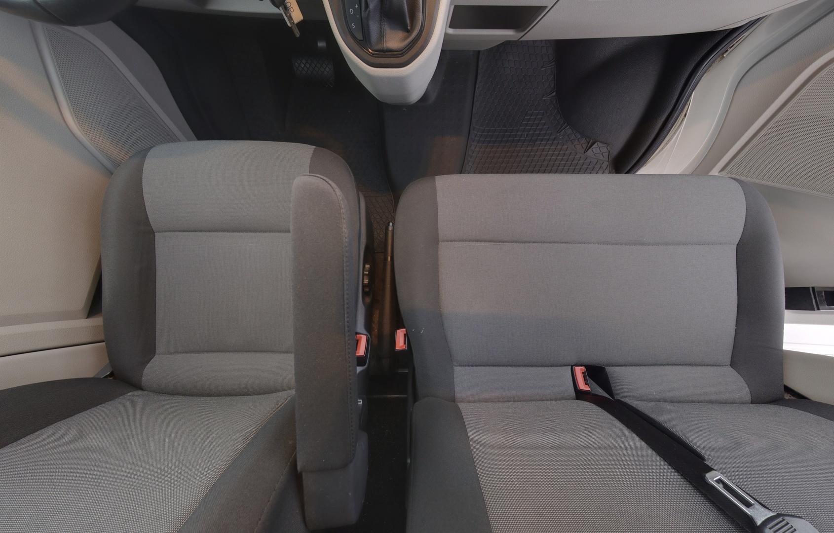 VOLKSWAGEN Transporter 2016