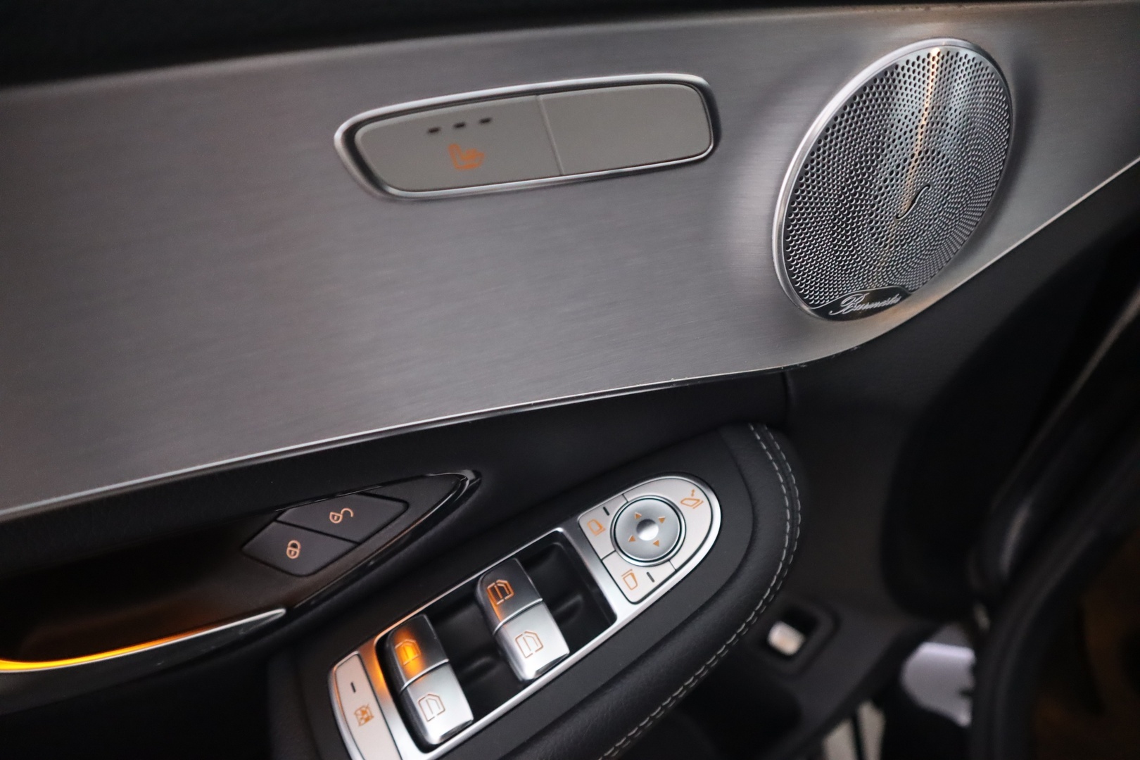 MERCEDES-BENZ C 2021